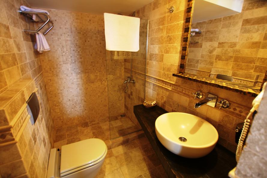 Assos Behram Hotel